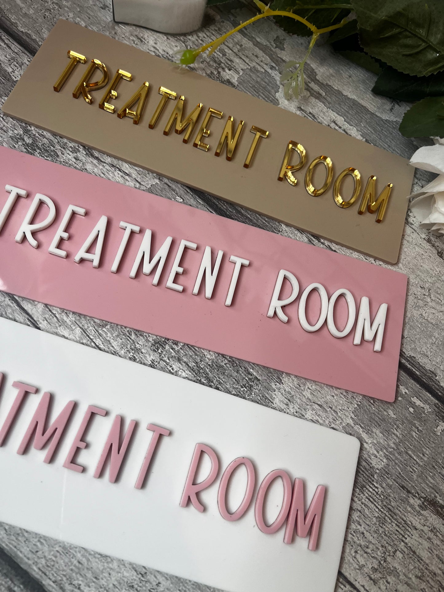 3d treatment room acrylic sign, beauty room signage, business signage, salon decor, eyelash gift